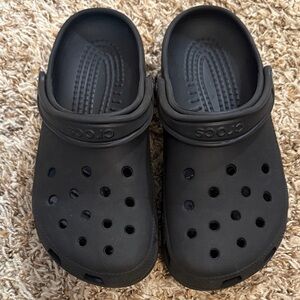 CROCS Kids Black Classic Clog Slip-On Sandals 6M 8M